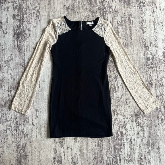 Olsenboye Black and Off White Lace Long Sleeve Mini Dress Size 1 - Picture 1 of 8